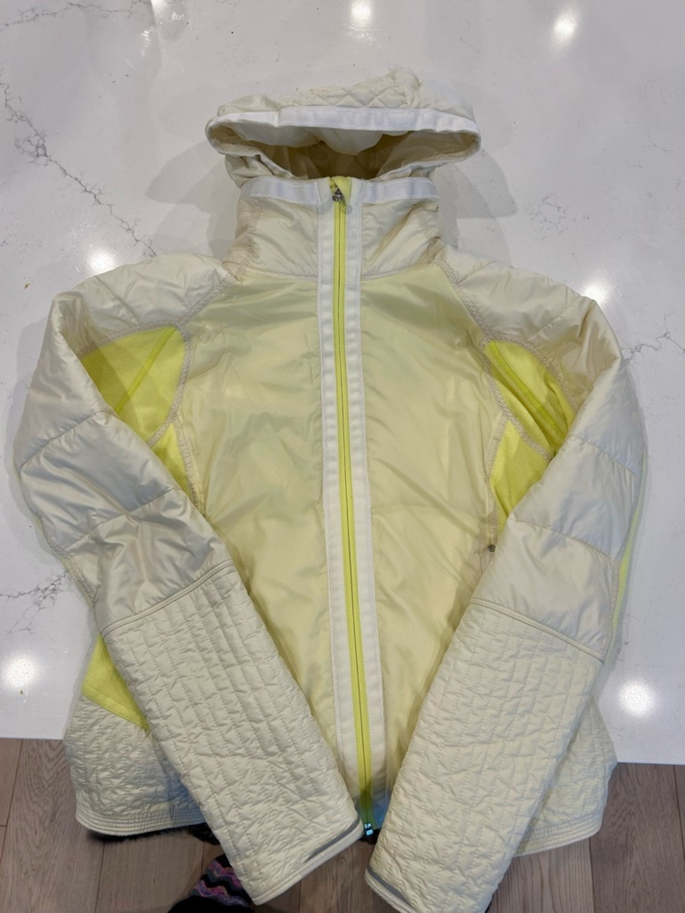 lululemon athletica bundle up run jacket size 8